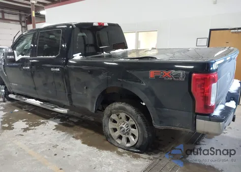 2017 Ford F-250 Lariat z USA, uszkodzony, nr VIN 1FT7W2BT2HEE62588